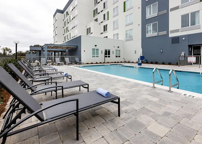 Courtyard By Marriott Pensacola I-10 West