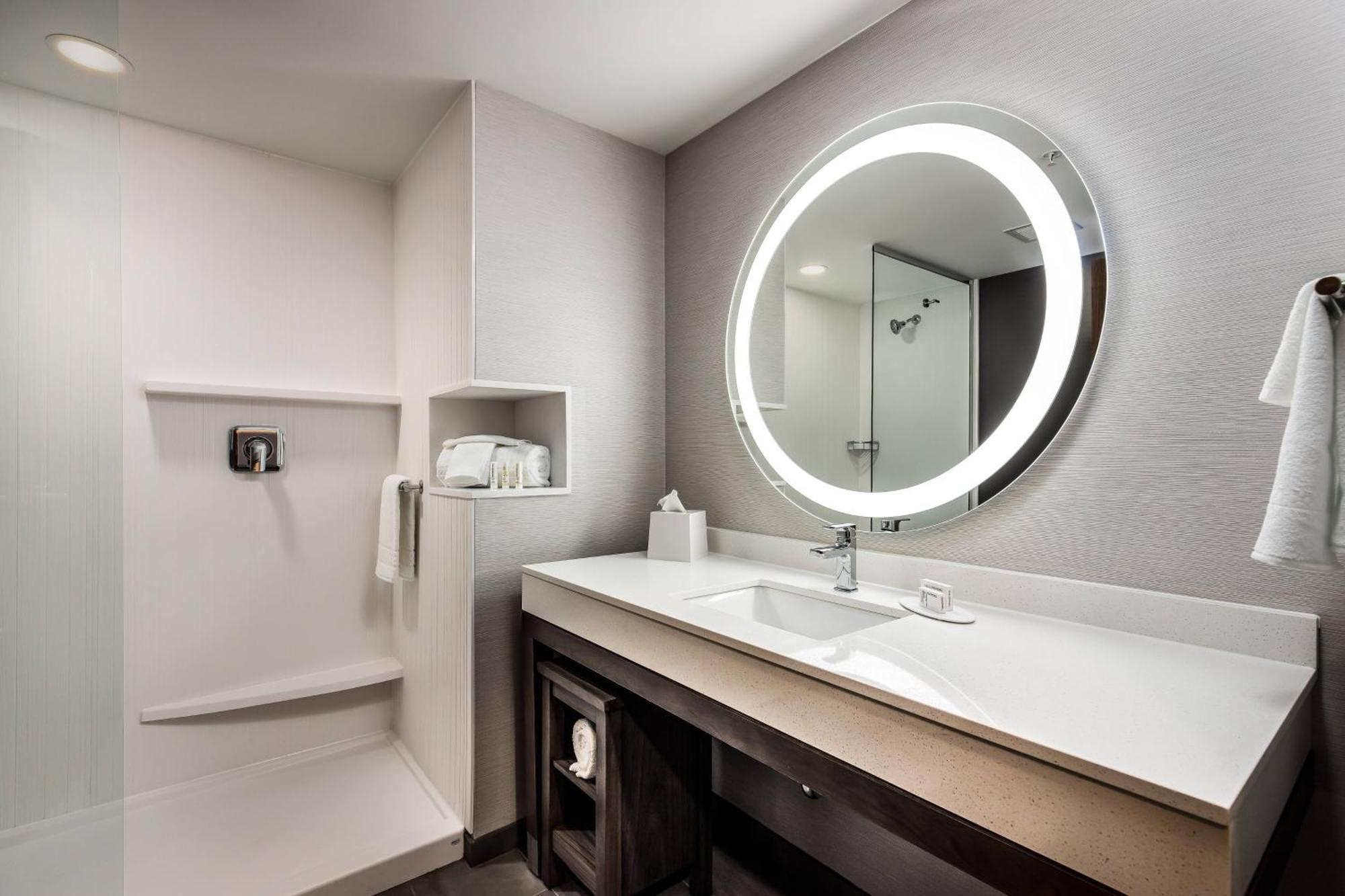 Courtyard By Marriott I-10 West Ferry Pass
