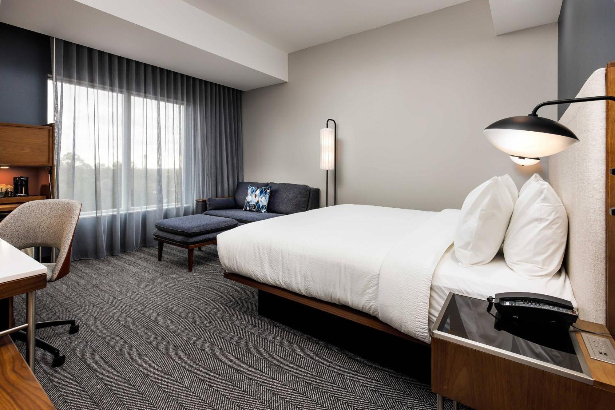 Hotel Courtyard By Marriott I-10 West 3*